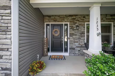 Exterior - 1235 Cascade, Temperance, MI 48182 photo 5 of 11