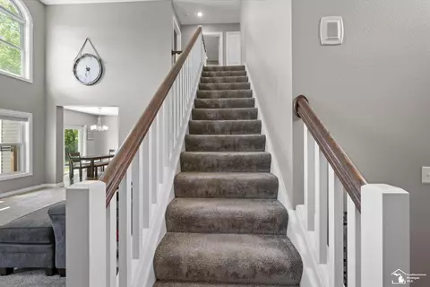Entry Way - 1235 Cascade, Temperance, MI 48182 photo 5 of 7