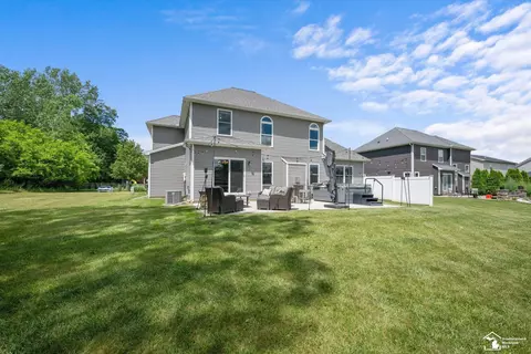 Exterior - 1235 Cascade, Temperance, MI 48182 photo 8 of 11