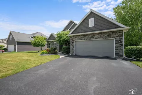 Exterior - 1235 Cascade, Temperance, MI 48182 photo 4 of 11