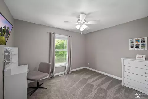 Bedroom - 1235 Cascade, Temperance, MI 48182 photo 2 of 6