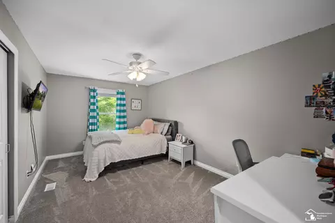Bedroom - 1235 Cascade, Temperance, MI 48182 photo 3 of 6