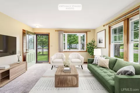 Living - 2117 Deer Lk, Ishpeming, MI 49849 photo 2 of 5