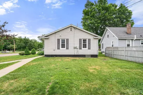 Exterior - 2117 Deer Lk, Ishpeming, MI 49849 photo 5 of 7