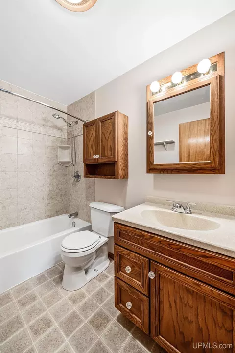 Bath - 2117 Deer Lk, Ishpeming, MI 49849 photo 1 of 2