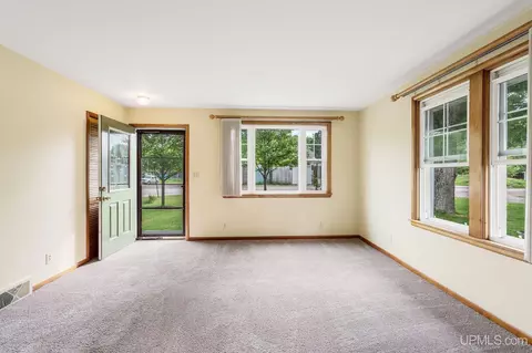 Living - 2117 Deer Lk, Ishpeming, MI 49849 photo 3 of 5