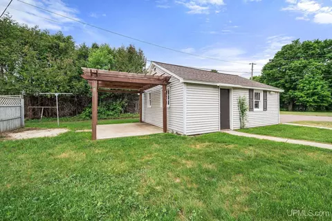 Exterior - 2117 Deer Lk, Ishpeming, MI 49849 photo 6 of 7