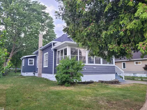 1707 Mcpherson, Port Huron, MI 48060