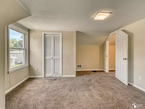 Bedroom - 713 Roeder, Monroe, MI 48161 photo 5 of 7