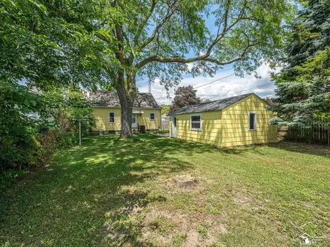 Exterior - 713 Roeder, Monroe, MI 48161 photo 4 of 7
