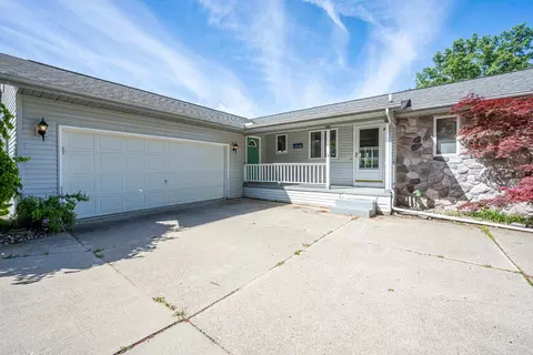 5261 Winchester Way, Gladwin, MI 48624