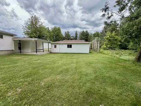 Exterior - 216 E 8th, Pinconning, MI 48650 photo 4 of 5