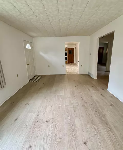 Living - 216 E 8th, Pinconning, MI 48650 photo 1 of 2