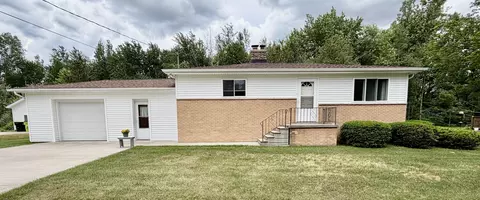 216 E 8th St, Pinconning, MI 48650