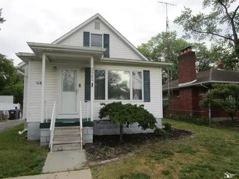 2342 Vivian, Monroe, MI 48162 photo 3
