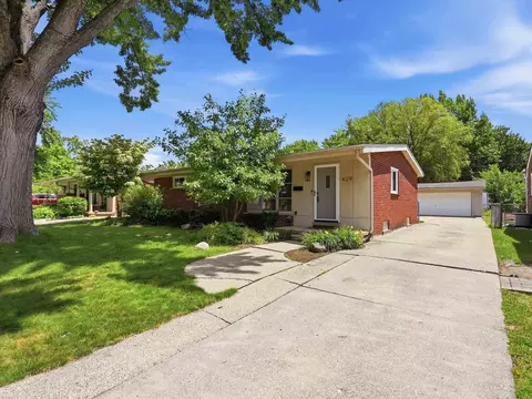 429 W Bloomfield, Royal Oak, MI 48073