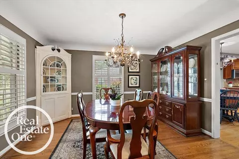 Dining - 324 Cloverly, Grosse Pointe Farms, MI 48236 photo 2 of 4