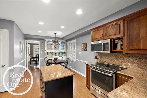 Kitchen - 324 Cloverly, Grosse Pointe Farms, MI 48236 photo 3 of 3
