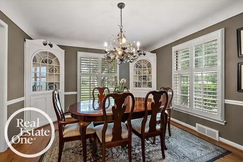 Dining - 324 Cloverly, Grosse Pointe Farms, MI 48236 photo 1 of 4