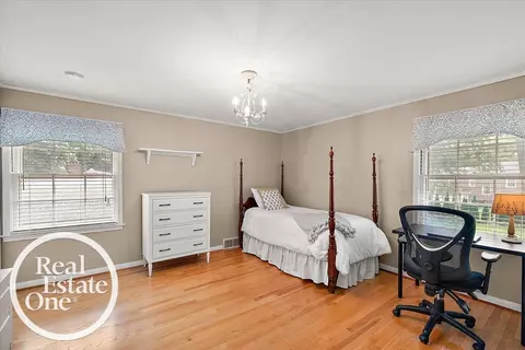 Bedroom - 324 Cloverly, Grosse Pointe Farms, MI 48236 photo 5 of 6