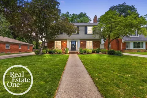 324 Cloverly, Grosse Pointe Farms, MI 48236