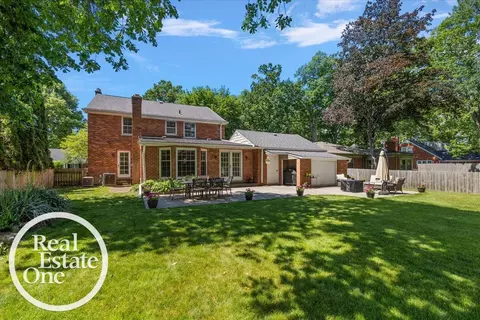 Exterior - 324 Cloverly, Grosse Pointe Farms, MI 48236 photo 5 of 7