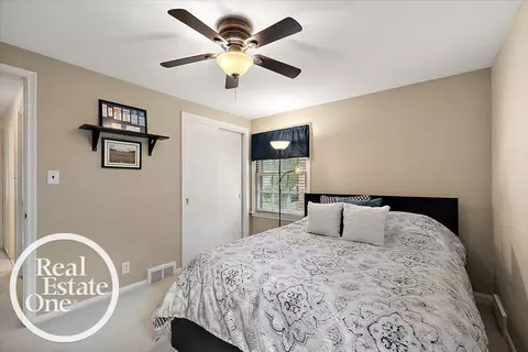 Bedroom - 324 Cloverly, Grosse Pointe Farms, MI 48236 photo 4 of 6