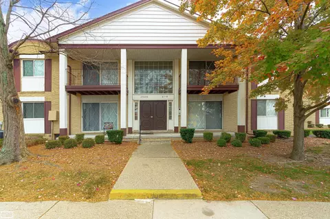29200 Gloede # 135, Warren, MI 48088