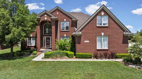 18913 Strongford, Macomb, MI 48044