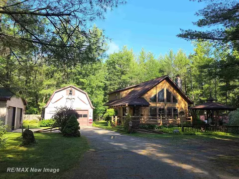 4549 Mack Lk, South Branch, MI 48761