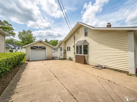 Exterior - 13857 Lake, Monroe, MI 48161 photo 3 of 12