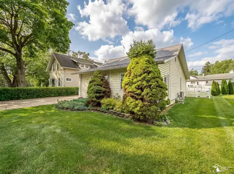 Exterior - 13857 Lake, Monroe, MI 48161 photo 4 of 12