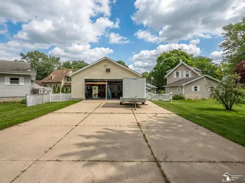 Exterior - 13857 Lake, Monroe, MI 48161 photo 6 of 12