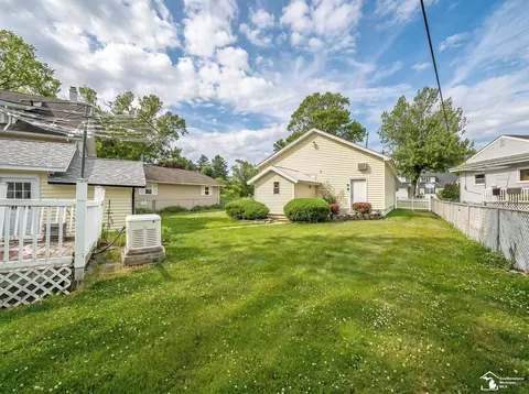 Exterior - 13857 Lake, Monroe, MI 48161 photo 11 of 12