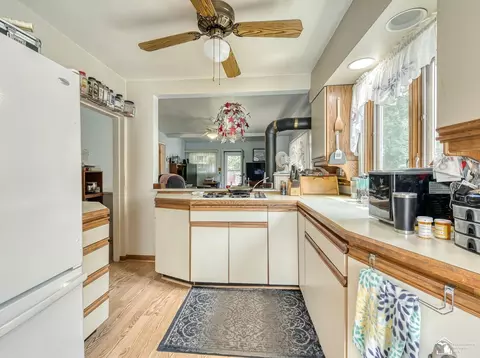 Kitchen - 13857 Lake, Monroe, MI 48161 photo 1 of 4