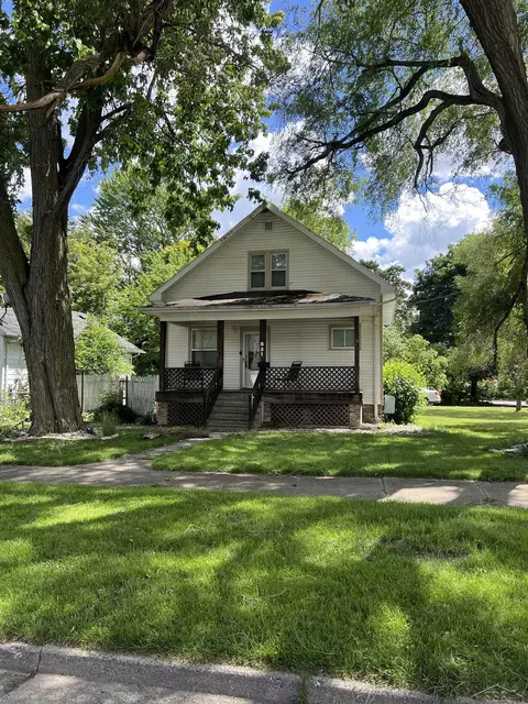 831 Ash, Saginaw, MI 48602