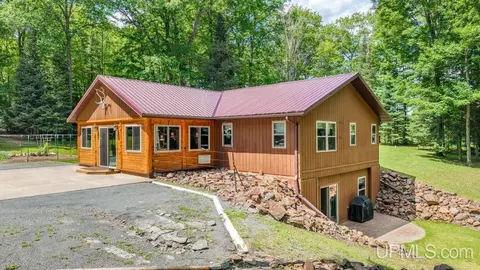 4742 Old County D, Florence, WI 54121