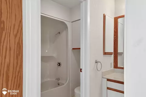 Bath - 3119 E Midshipman, Au Gres, MI 48703 photo 7 of 10