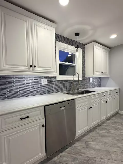 Kitchen - 45409 North, Macomb, MI 48042 photo 2 of 3