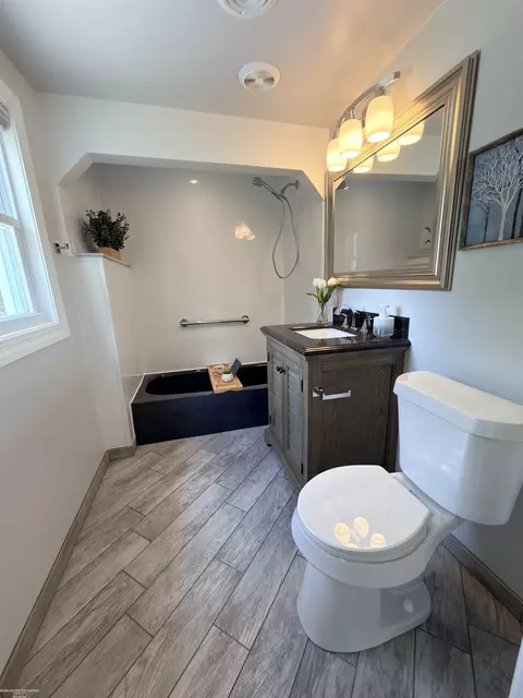 Bath - 45409 North, Macomb, MI 48042 photo 2 of 2