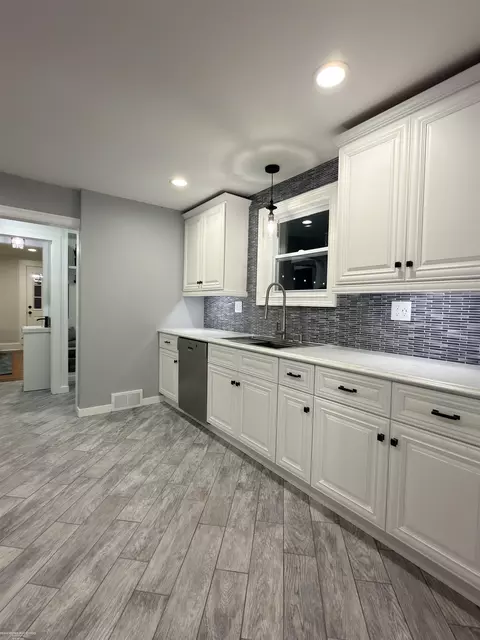 Kitchen - 45409 North, Macomb, MI 48042 photo 1 of 3