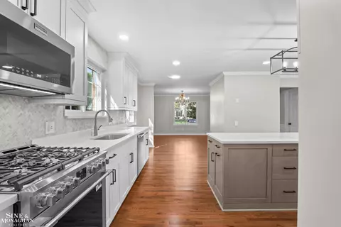 Kitchen - 1200 Audubon, Grosse Pointe Park, MI 48230 photo 3 of 8