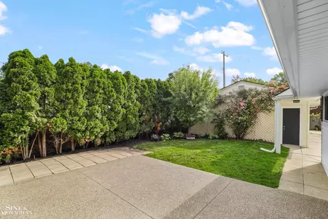 Exterior - 1200 Audubon, Grosse Pointe Park, MI 48230 photo 5 of 8