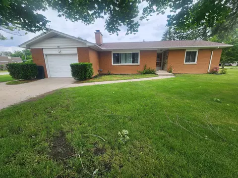 1974 W Youngs Ditch, Bay City, MI 48708