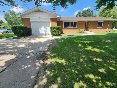 1974 W Youngs Ditch, Bay City, MI 48708