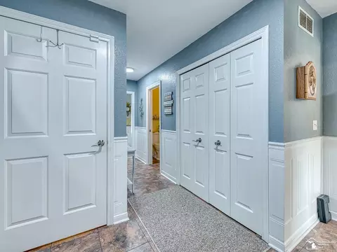 Entry Way - 4675 Secor, Ida, MI 48140 photo 2 of 7