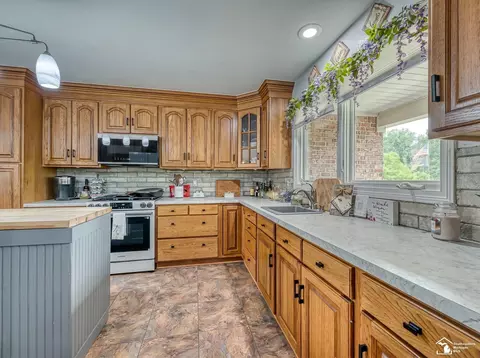 Kitchen - 4675 Secor, Ida, MI 48140 photo 1 of 5