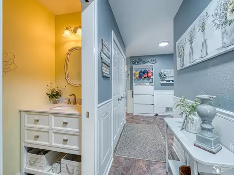 Entry Way - 4675 Secor, Ida, MI 48140 photo 3 of 7
