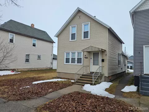 326 N 14th, Escanaba, MI 49829
