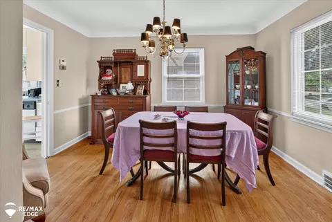 Dining - 2005 Pierce, Flint, MI 48503 photo 1 of 1